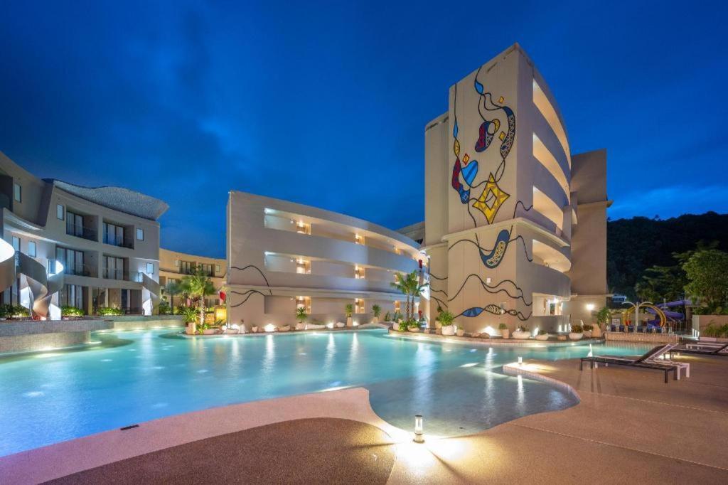 Metadee Elite Hotel Pantai Kata Bagian luar foto