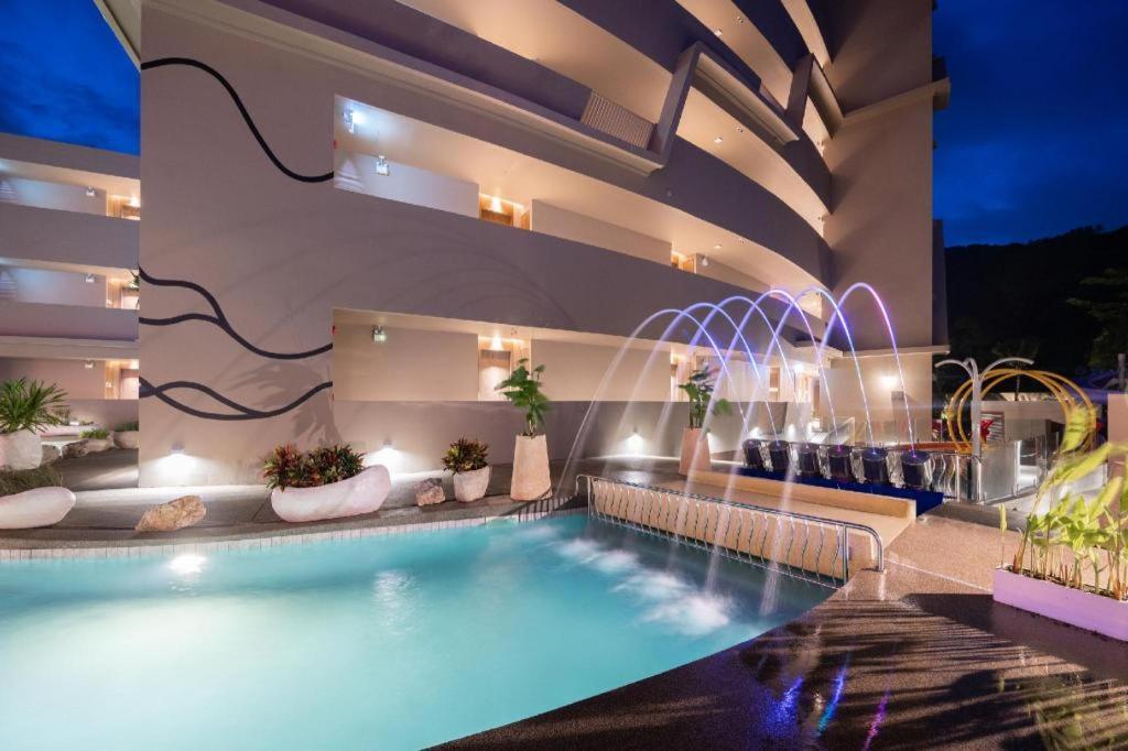 Metadee Elite Hotel Pantai Kata Bagian luar foto