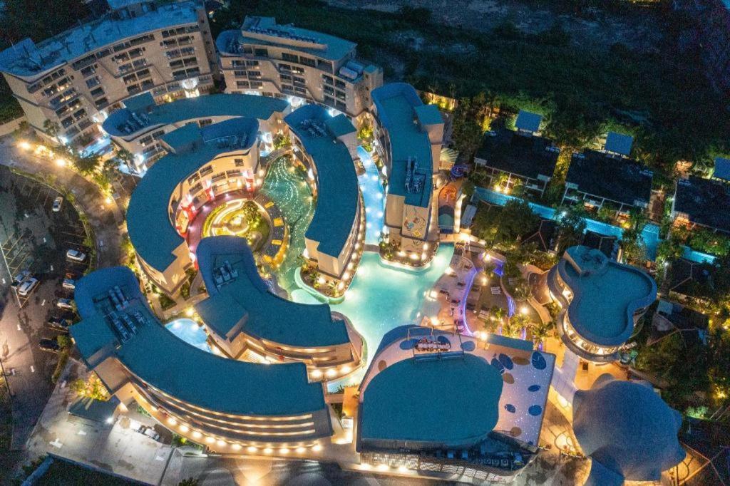 Metadee Elite Hotel Pantai Kata Bagian luar foto
