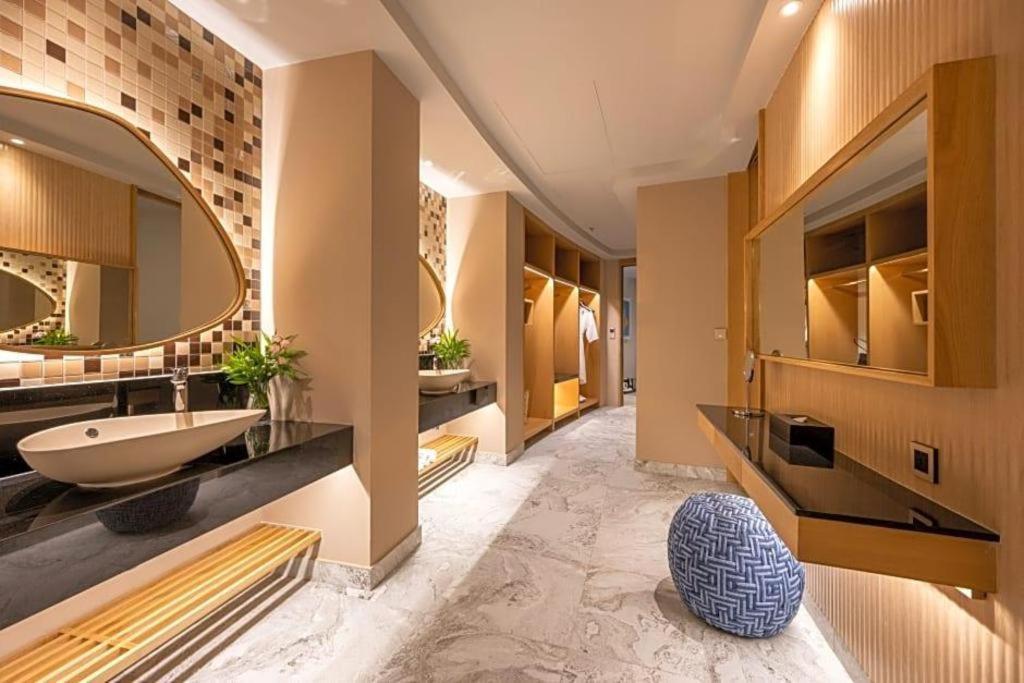 Metadee Elite Hotel Pantai Kata Bagian luar foto