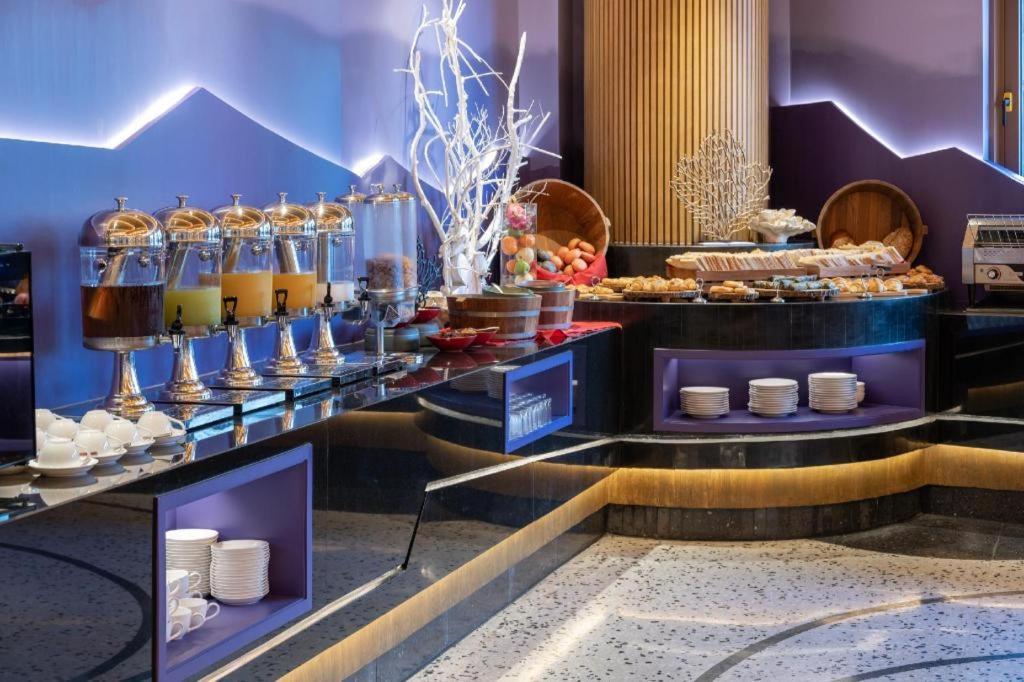 Metadee Elite Hotel Pantai Kata Bagian luar foto
