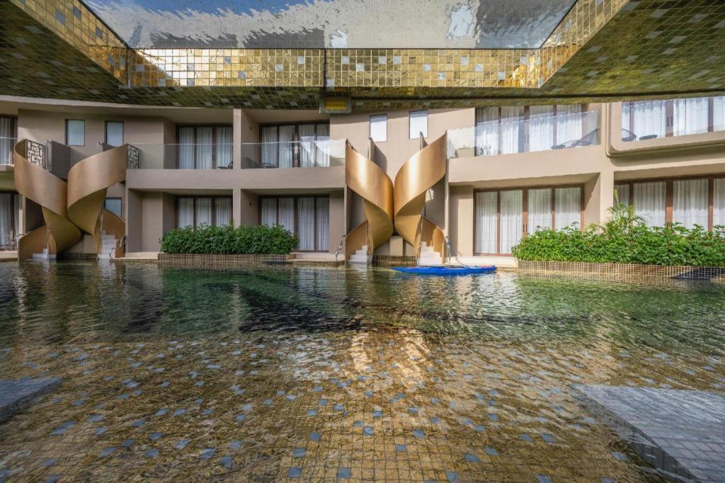 Metadee Elite Hotel Pantai Kata Bagian luar foto
